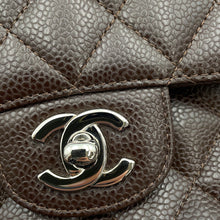 将图像加载到图库查看器中，CHANEL Matelasse W-Flap W-Chain Shoulder Bag BrownA01112 Caviar Leather Size 25
