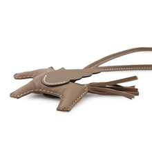 将图像加载到图库查看器中，HERMES Rodeo Pegasus Etoupe Lambskin Size PM
