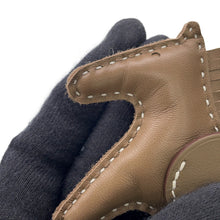 将图像加载到图库查看器中，HERMES Rodeo Pegasus Etoupe Lambskin Size PM
