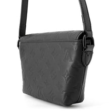 Load image into Gallery viewer, LOUIS VUITTON Pulse Wearable Wallet NoirM12636 Monogram Shadow

