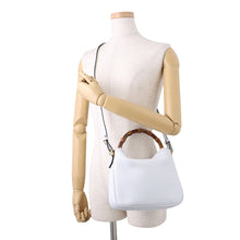 将图像加载到图库查看器中，GUCCI Diana 2-Way Shoulder Bag Light Blue746251 UAAAY 4949 Leather Bamboo Size Small
