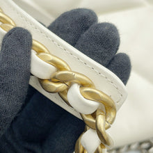 将图像加载到图库查看器中，CHANEL CHANEL19 ChainShoulder Bag WhiteAS1160 Lambskin
