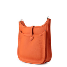 Load image into Gallery viewer, HERMES Evelyne 3 Tangerine Taurillon Clemence Size 23
