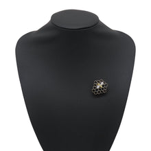 Load image into Gallery viewer, Gimel Gimel Bee Diamond Brooch K18YG Pt950 SV950
