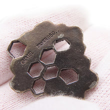 Load image into Gallery viewer, Gimel Gimel Bee Diamond Brooch K18YG Pt950 SV950
