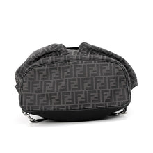 将图像加载到图库查看器中，FENDI Zucca Drawstring Backpack Black7VZ056 FFJacquard Leather
