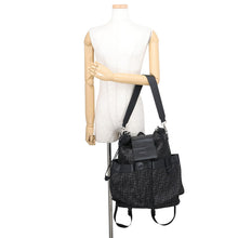 将图像加载到图库查看器中，FENDI Zucca Drawstring Backpack Black7VZ056 FFJacquard Leather
