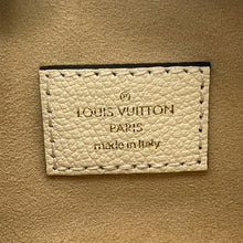 将图像加载到图库查看器中，LOUIS VUITTON Mini Bumbag claimM83275 Monogram Empreinte Leather Size Mini
