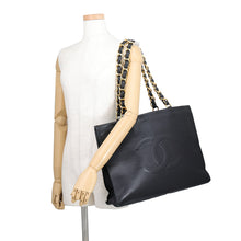 将图像加载到图库查看器中，CHANEL Large CC Logo Chain Tote Bag Black Leather
