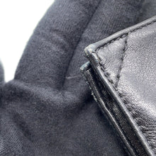 将图像加载到图库查看器中，CHANEL Large CC Logo Chain Tote Bag Black Leather
