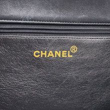 将图像加载到图库查看器中，CHANEL Large CC Logo Chain Tote Bag Black Leather
