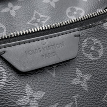 Load image into Gallery viewer, LOUIS VUITTON Discovery・Backpack NoirM22558 Monogram Eclipse Size PM
