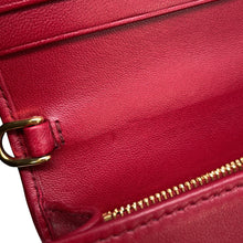 将图像加载到图库查看器中，MIUMIU Matelassé Crystal Chain Wallet Red5DH029 Leather
