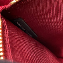 将图像加载到图库查看器中，MIUMIU Matelassé Crystal Chain Wallet Red5DH029 Leather
