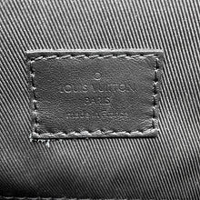 Load image into Gallery viewer, LOUIS VUITTON Christopher NoirM55699 Monogram Taurillon Size MM
