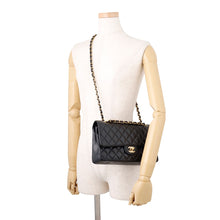 Load image into Gallery viewer, CHANEL Matelasse W Flap ChainShoulder Bag BlackA01112 Caviar Leather Size 25
