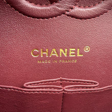 Load image into Gallery viewer, CHANEL Matelasse W Flap ChainShoulder Bag BlackA01112 Caviar Leather Size 25
