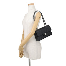 将图像加载到图库查看器中，CHANEL Matelasse W Flap ChainShoulder Bag BlackA01113 Caviar Leather Size 23
