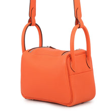 将图像加载到图库查看器中，HERMES Lindy Tangerine Taurillon Clemence Size Mini
