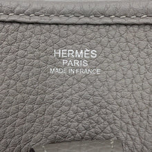 将图像加载到图库查看器中，HERMES Evelyne3 Gris Meyer Taurillon Clemence Size PM
