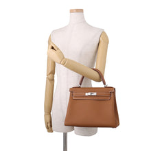 将图像加载到图库查看器中，HERMES Kelly Retourne Gold Togo Leather Size 28
