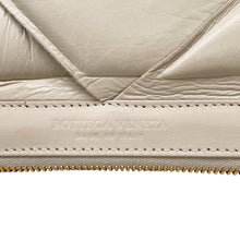 Load image into Gallery viewer, Bottega Veneta Maxi INTRECCIATO Leather Clutch Bag Beige Leather
