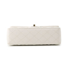 Load image into Gallery viewer, CHANEL Matelasse W flap ChainShoulder WhiteA01113 Caviar Leather Size 23
