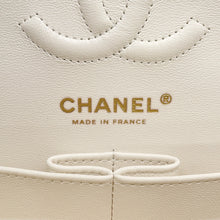 Load image into Gallery viewer, CHANEL Matelasse W flap ChainShoulder WhiteA01113 Caviar Leather Size 23

