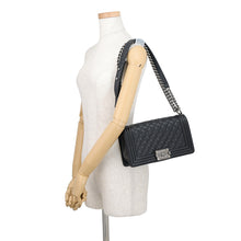 将图像加载到图库查看器中，CHANEL Boy Chanel ChainShoulder Bag BlackA67086 Caviar Leather Size 25
