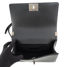 将图像加载到图库查看器中，CHANEL Boy Chanel ChainShoulder Bag BlackA67086 Caviar Leather Size 25
