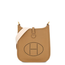Load image into Gallery viewer, HERMES Evelyne Amazon Short Biscuit / Nata Taurillon Clemence Size TPM
