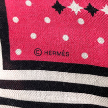 Load image into Gallery viewer, HERMES Giant Square Couvertures et tenues de Jour Size 140 Rose Bonbon/Black Cashmere Silk

