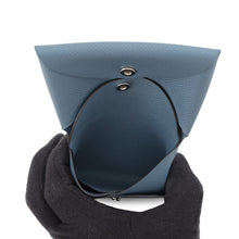Load image into Gallery viewer, HERMES Calvi Duo Blue Tempete Epsom
