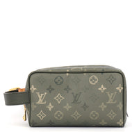 LOUIS VUITTON Dop kit Khaki GreenM26963 Monogram・Surplus