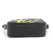 Load image into Gallery viewer, LOUIS VUITTON Danube LV Circle NoirM55120 Epi Leather Size PM
