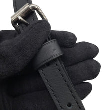 Load image into Gallery viewer, LOUIS VUITTON Danube LV Circle NoirM55120 Epi Leather Size PM

