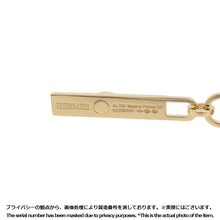 Load image into Gallery viewer, HERMES Kelly Chaine Lariat Necklace Size STH218272B 00ST 18K Yellow Gold
