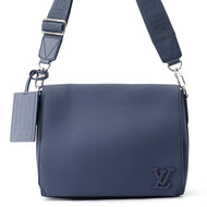 LOUIS VUITTON takeoff messenger NavyM23709 Leather