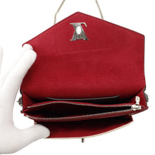 Load image into Gallery viewer, LOUIS VUITTON Pochette Lock Me Chain Lie De Vin/Etain/CrèmeM63470 Calf Leather Size BB
