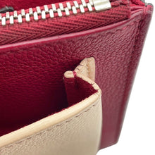 Load image into Gallery viewer, LOUIS VUITTON Pochette Lock Me Chain Lie De Vin/Etain/CrèmeM63470 Calf Leather Size BB
