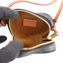 将图像加载到图库查看器中，CELINE Triomphe Heart Shoulder Pouch Tan PVC Leather
