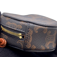 将图像加载到图库查看器中，CELINE Triomphe Heart Shoulder Pouch Tan PVC Leather
