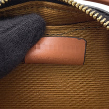 将图像加载到图库查看器中，CELINE Triomphe Heart Shoulder Pouch Tan PVC Leather

