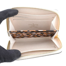 Load image into Gallery viewer, LOUIS VUITTON Zippy Coin Purse CreamM80677 Monogram / Wild at Heart

