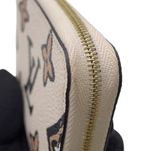 Load image into Gallery viewer, LOUIS VUITTON Zippy Coin Purse CreamM80677 Monogram / Wild at Heart
