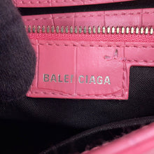 Load image into Gallery viewer, BALENCIAGA Lindsay Shoulder Bag Pink701141210C95812 Embossed Leather
