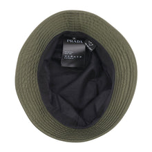 将图像加载到图库查看器中，PRADA Re-Nylon Triangle Logo Bucket Hat Size M Khaki2HC137_2DMI_F0244 Nylon
