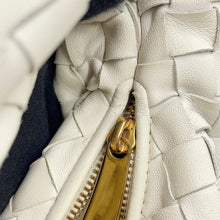 将图像加载到图库查看器中，Bottega Veneta Jodie INTRECCIATO White651876 Leather Size Mini
