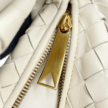 将图像加载到图库查看器中，Bottega Veneta Jodie INTRECCIATO White651876 Leather Size Mini

