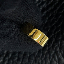 Load image into Gallery viewer, HERMES Lindy Black Taurillon Clemence Size 26
